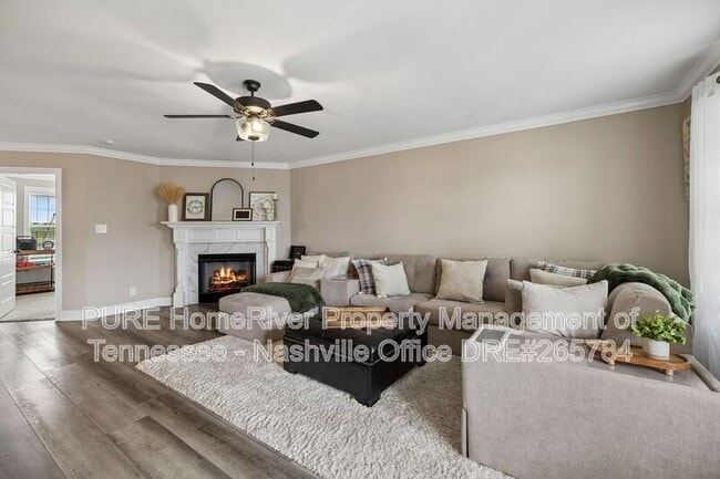 429 Crestwicke Ct