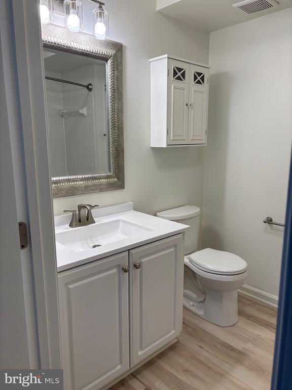 Building Photo - 25905 Ridge Manor Dr Unit 8000-E