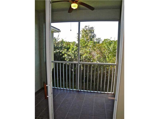 Building Photo - 4990 Baraldi Cir