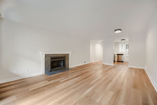 Photo - Martine Apartments