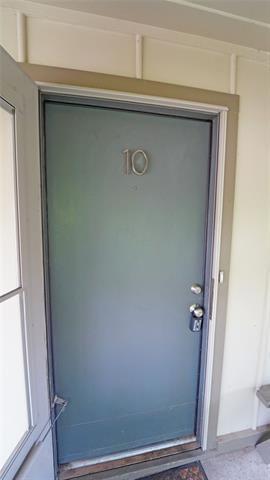 Photo - 202 E Oak St Unit 10
