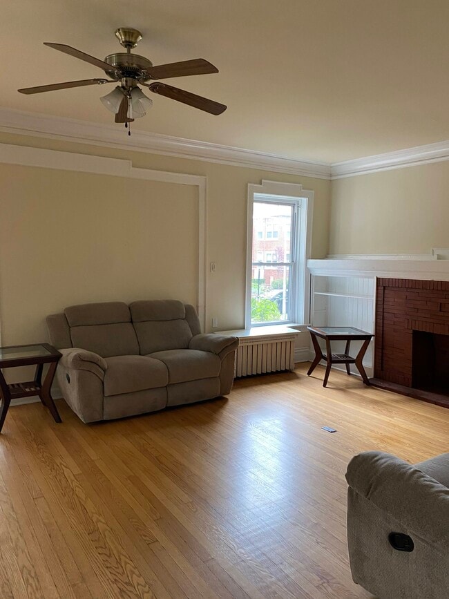 Photo - 1257 W Arthur Ave