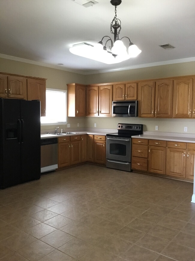 Photo - 15 Oxford Dr