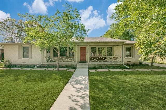 Building Photo - 9208 San Fernando Way