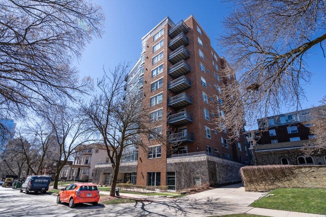 Photo - 1111 N Marshall St Apartamento