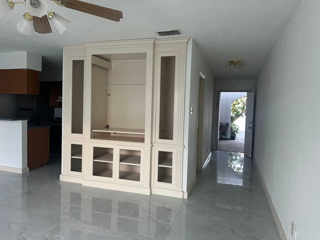 Photo - 100 W Village Blvd Unit 6