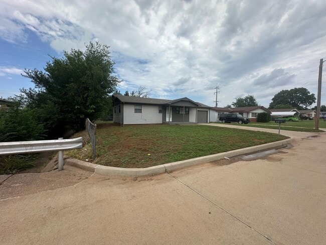 Photo - 3 bed, 1 bath, 1 car garage