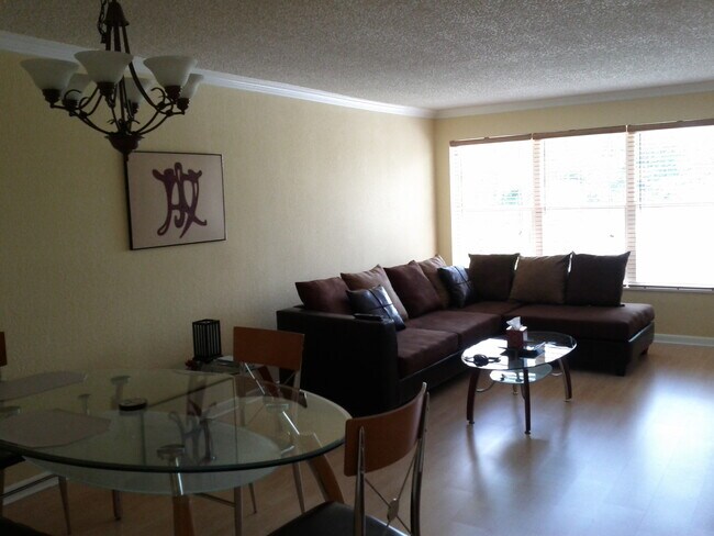 Photo - 2306 S Cypress Bend Dr Unit 318