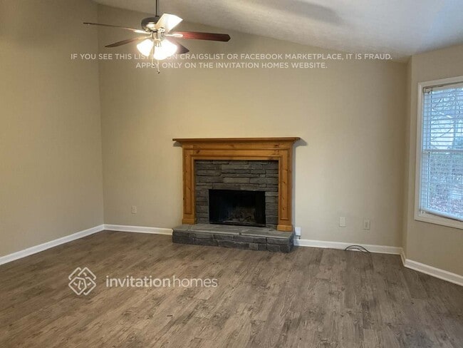 Photo - 240 Blake Dr