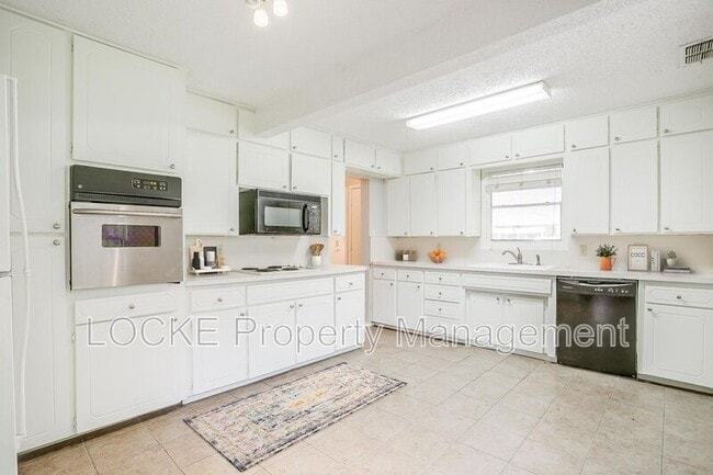 Photo - 3132 Greene Ave