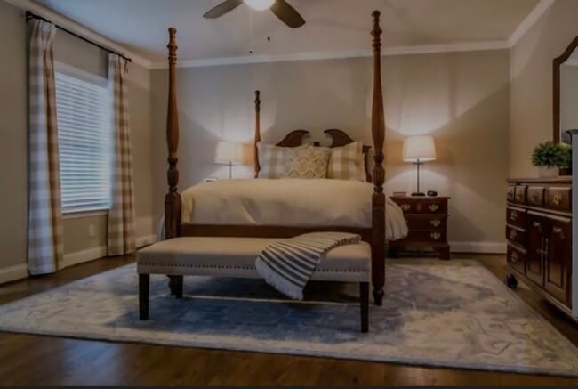 Photo - 100 Oakwood St NW