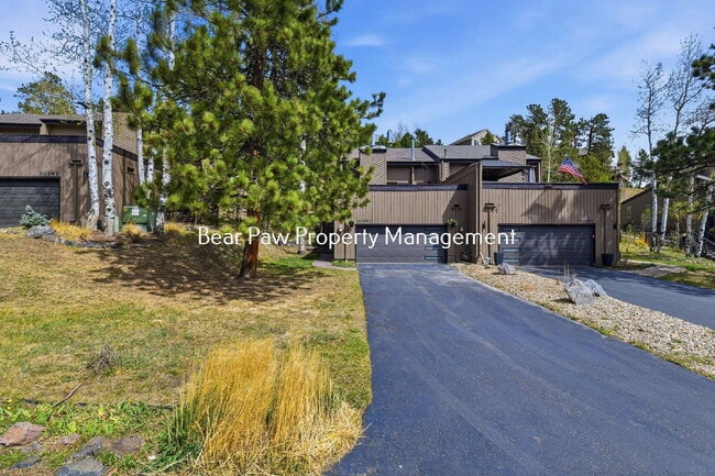 Building Photo - "Charming North Evergreen Townhouse" "