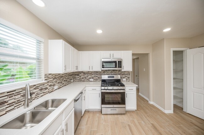 Photo - 20510 Raincrest Dr