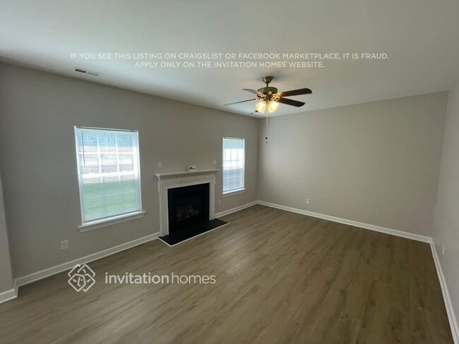 Photo - 527 Clearwater Dr
