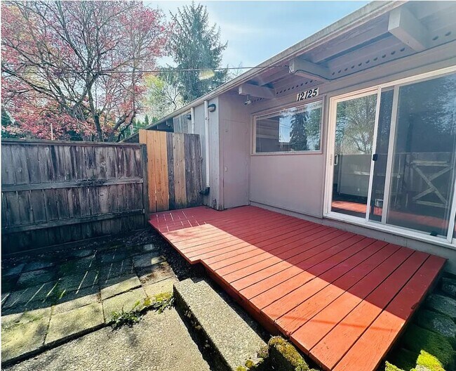 12125 SW 14th St Unit 12125