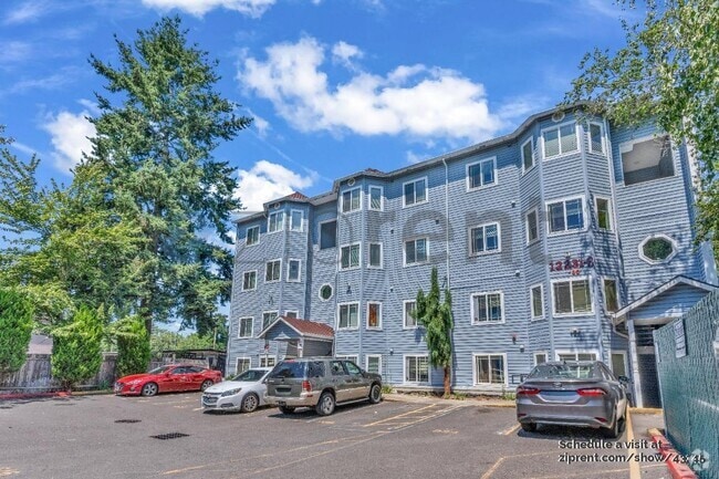 Building Photo - 12239 SE Bush St Rental