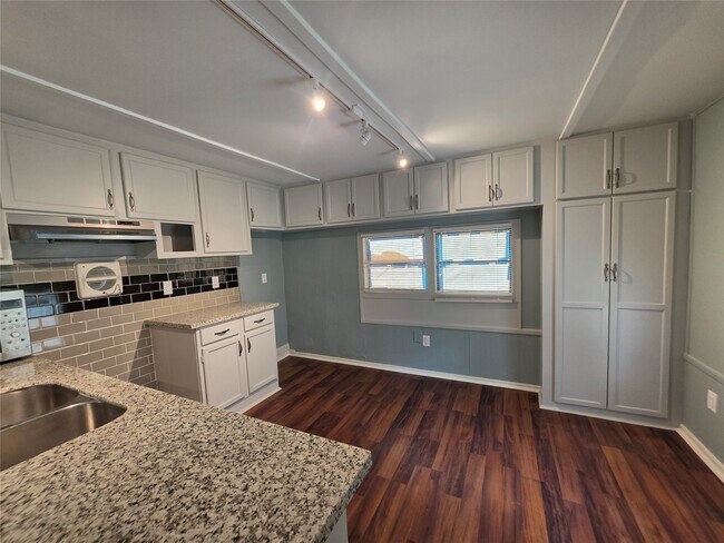 Photo - 6426 W Bend St