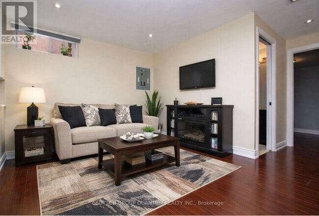 Photo - 148 Mavety St