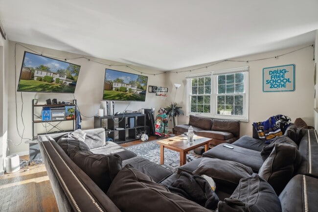 Photo - 7404 Dartmouth Ave