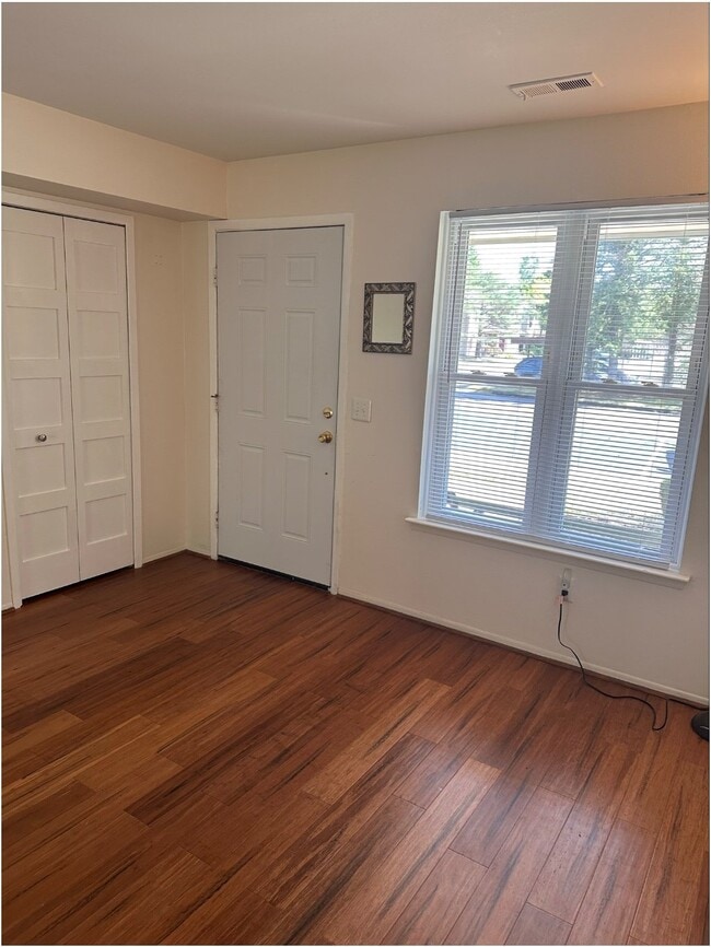 Photo - 1642 Emerson Cir