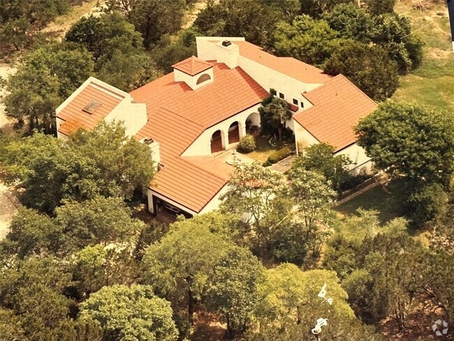 Building Photo - 1100 Crystal Creek Dr Rental