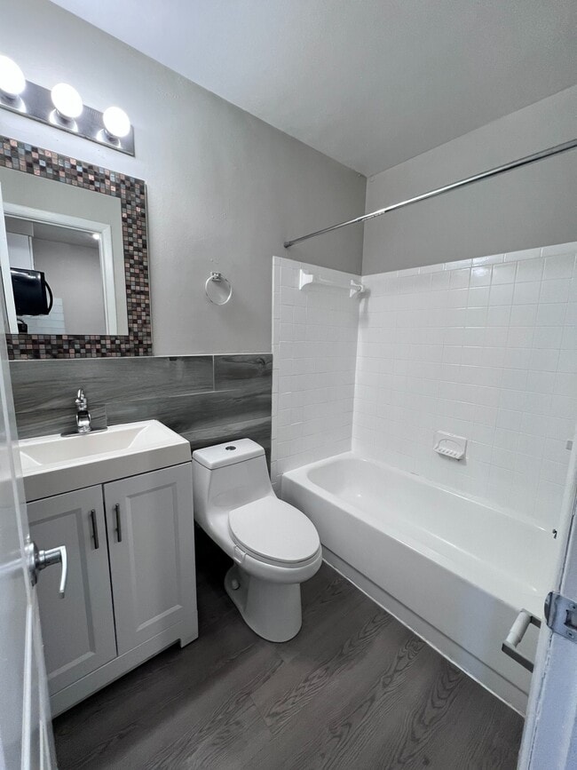 Baño - Waterside Village