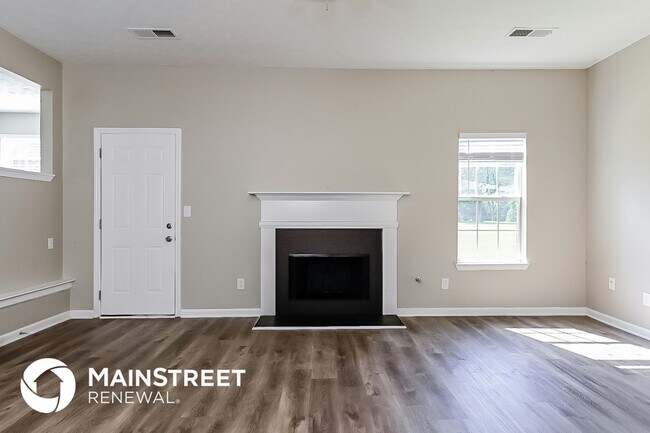 Photo - 5587 Orchard Rd