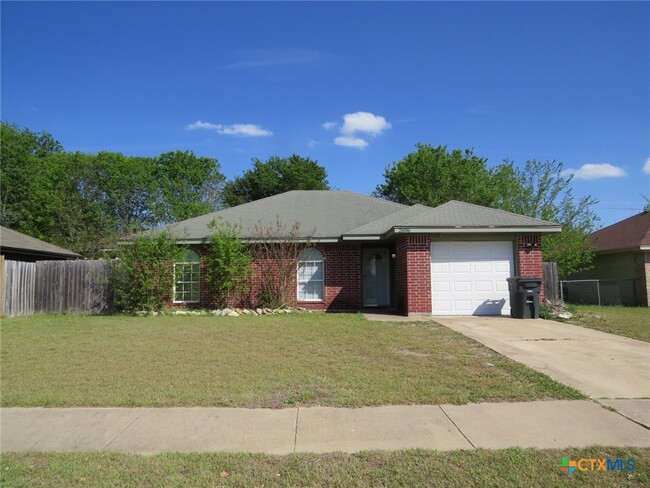 Building Photo - 2606 Cross Timber Dr