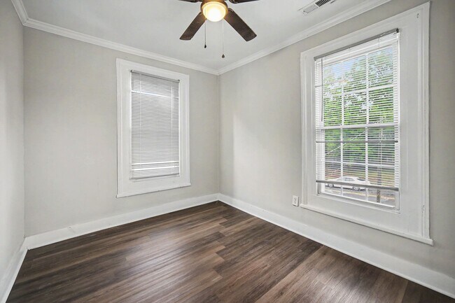 Photo - 57 Corban Ave SW Unidad C