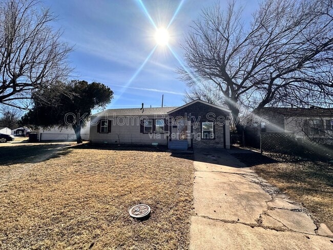 Photo - 312 Bolton Pl