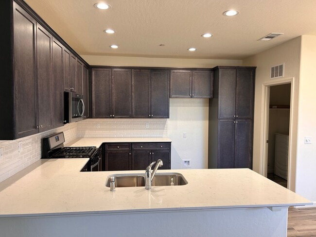 Photo - Beautiful home for rent in gated community in Visalia