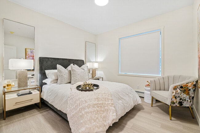 Photo - Elbow 5 Eight