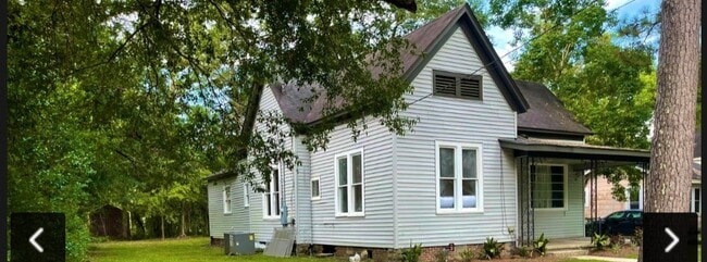 Photo - 122 Montague St