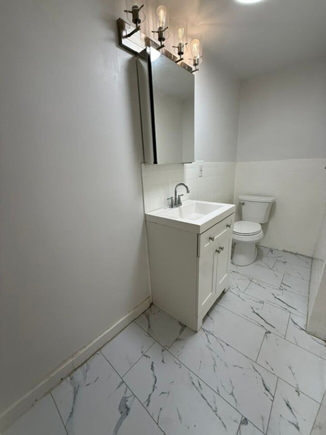 Photo - 124 Felton St