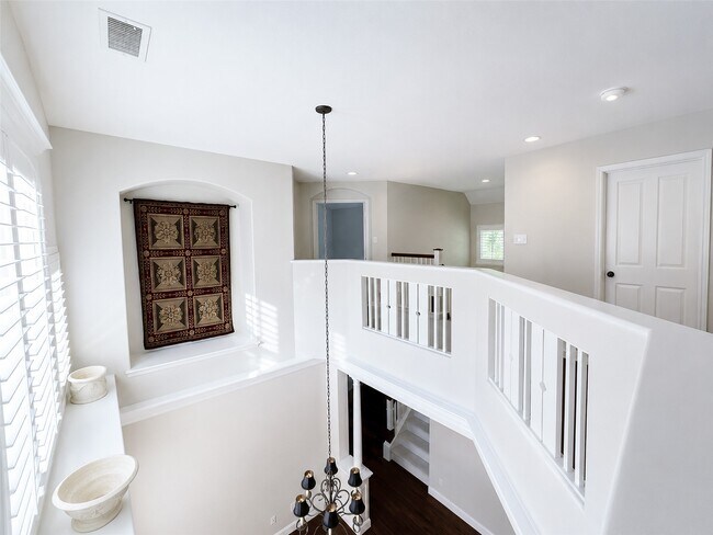 Photo - 18 Doeskin Pl