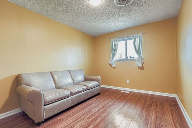 Photo - 8293 Gaylord St