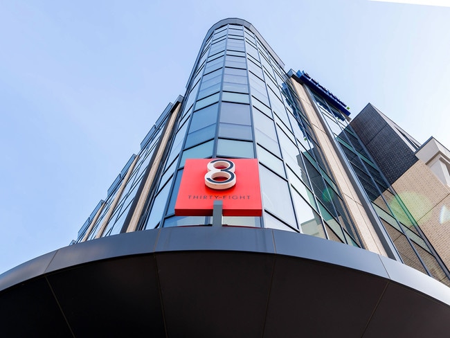38 Commerce