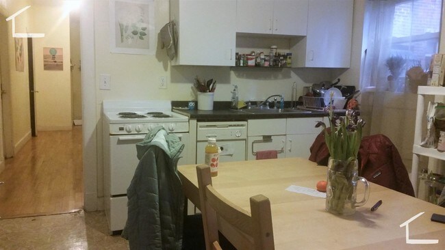 Building Photo - 212 Hemenway St Unit 2