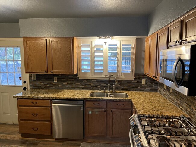 Photo - 9517 Mcintosh Dr