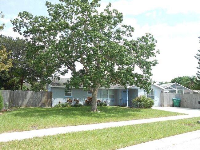 Photo - 4 Bedroom POOL Home in Largo