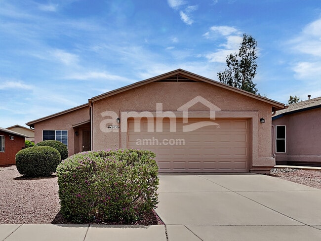 Building Photo - 9050 E Glenmont Dr