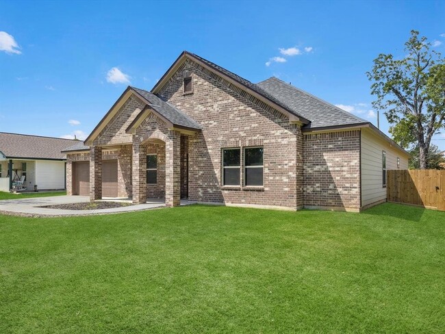 Photo - 517 N 4th St