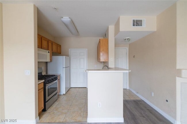 Photo - 7127 S Durango Dr Unit 211