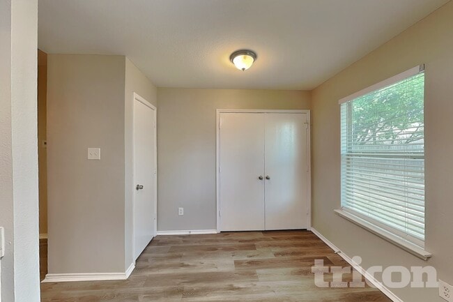 Photo - 1320 Cleardale Dr