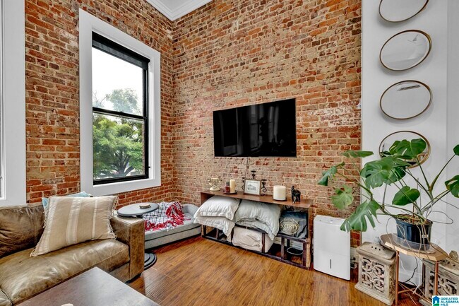 Photo - 2112 Morris Ave Unit 202