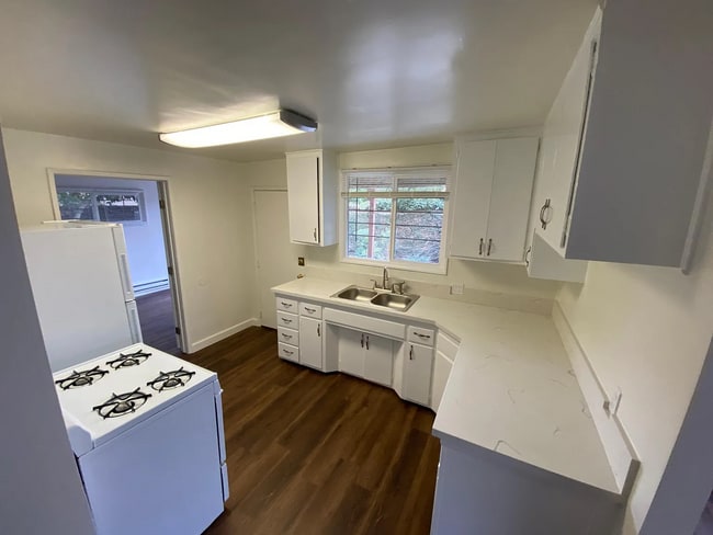 Photo - 3106 E 15th St