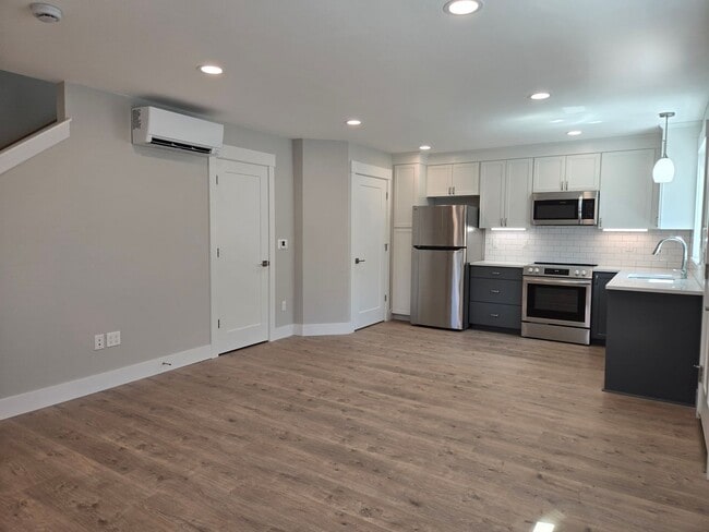 Photo - 9136 N Portsmouth Ave
