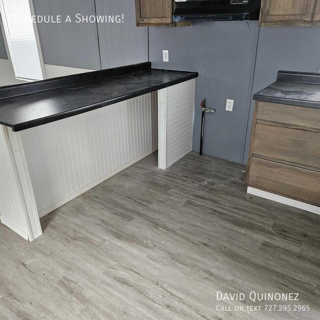 Building Photo - 5606 Lesteele-