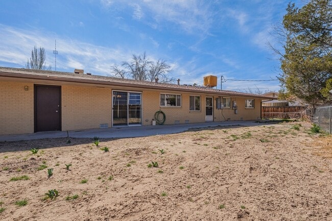 Photo - 328 Mayfair Dr