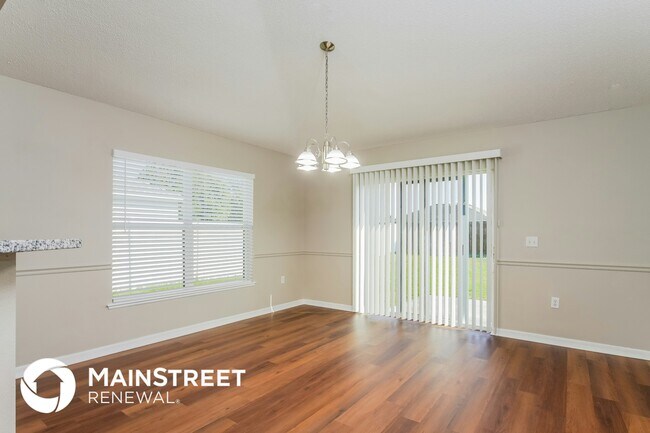 Photo - 930 Deming Dr